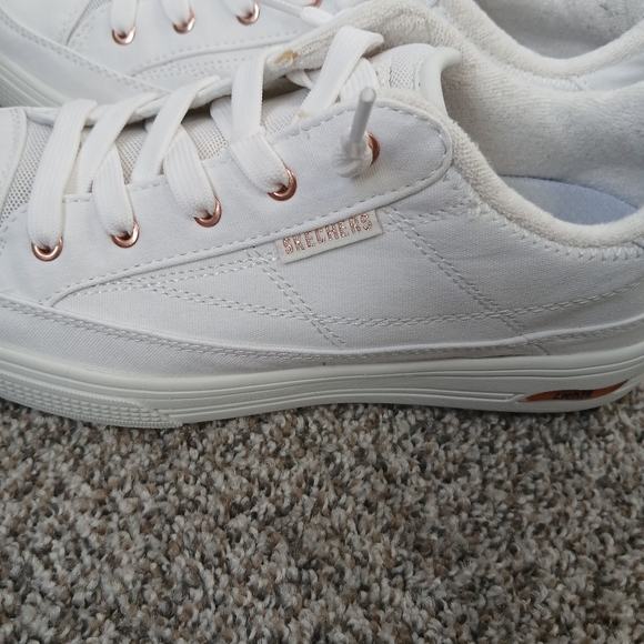 Skechers Women's White Sneakers Size 9 - Picture 8 of 13